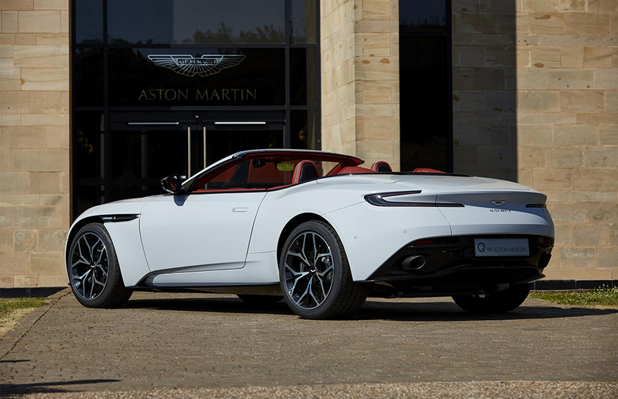 Aston Martin Q DB11