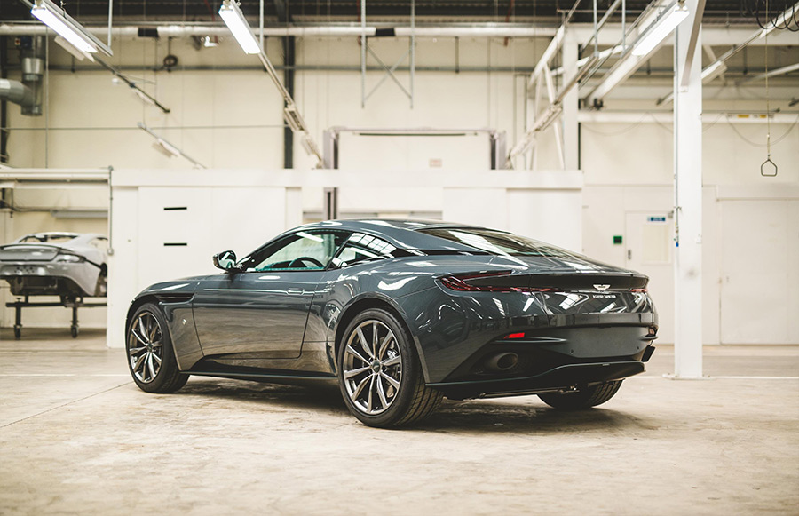 Aston Martin Q DB11