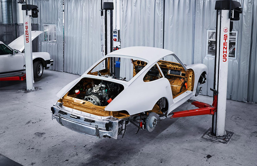 Porsche Classic 911 Turbo Project Gold