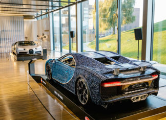 LEGO Technic Bugatti Chiron Autostadt
