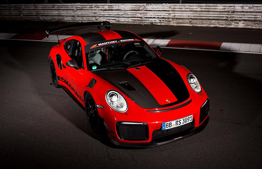 Porsche 911 GT2 RS MR Nürburgring Record