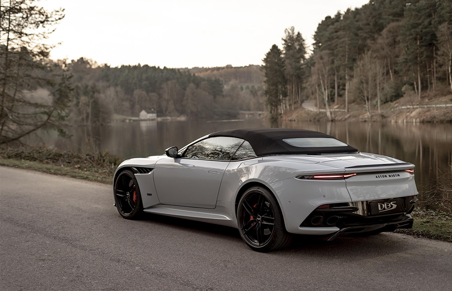 Aston Martin DBS Superleggera Volante