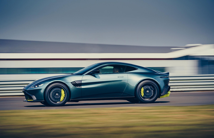 Aston Martin Vantage AMR