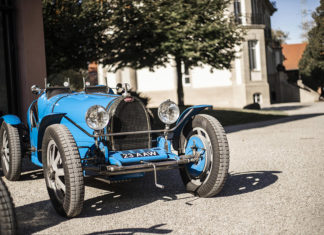 Bugatti Type 35 Race Car