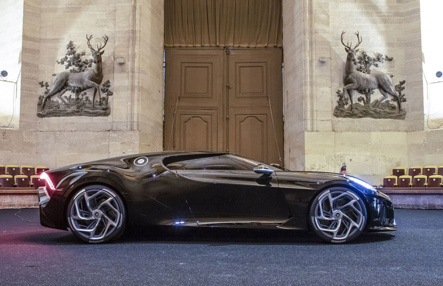 Bugatti La Voiture Noire at Chantilly 2