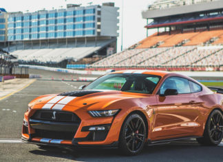 Ford Offers GT500 Track Attack Driving Experience to Mustang Shelby GT500 Owners Ford GT500 Track Attack Driving Experience