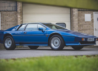 Lotus Esprit Online Auction