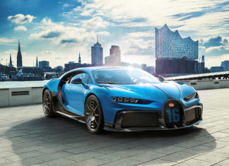 Bugatti Chiron Pur Sport Germany Tour