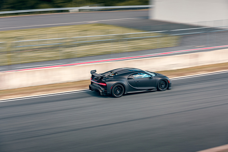 Bugatti Chiron Pur Sport Lap