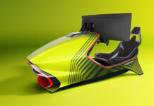 Aston Martin AMR-C01 Curv racing simulator