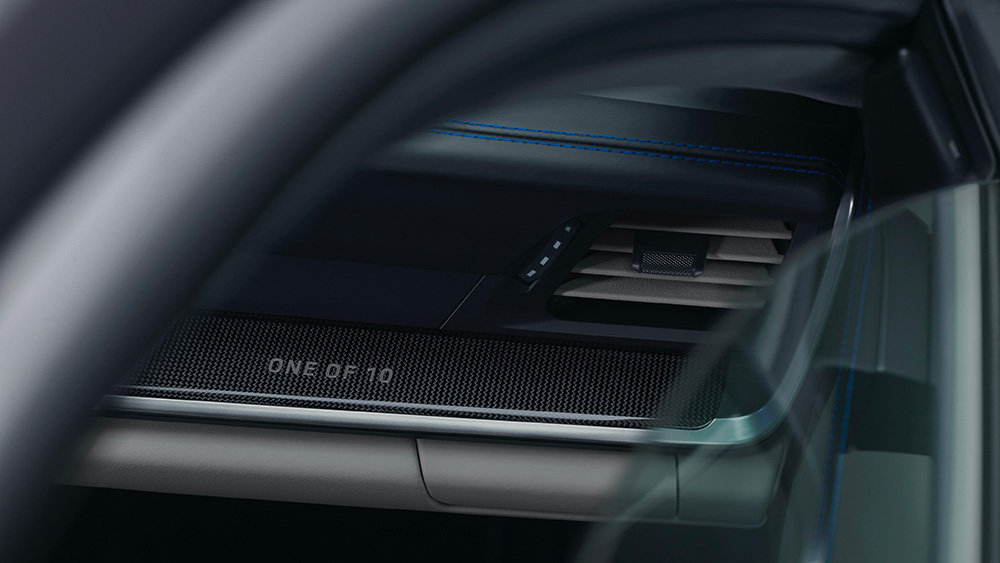 Embraer Business Jet Porsche 911 Turbo S