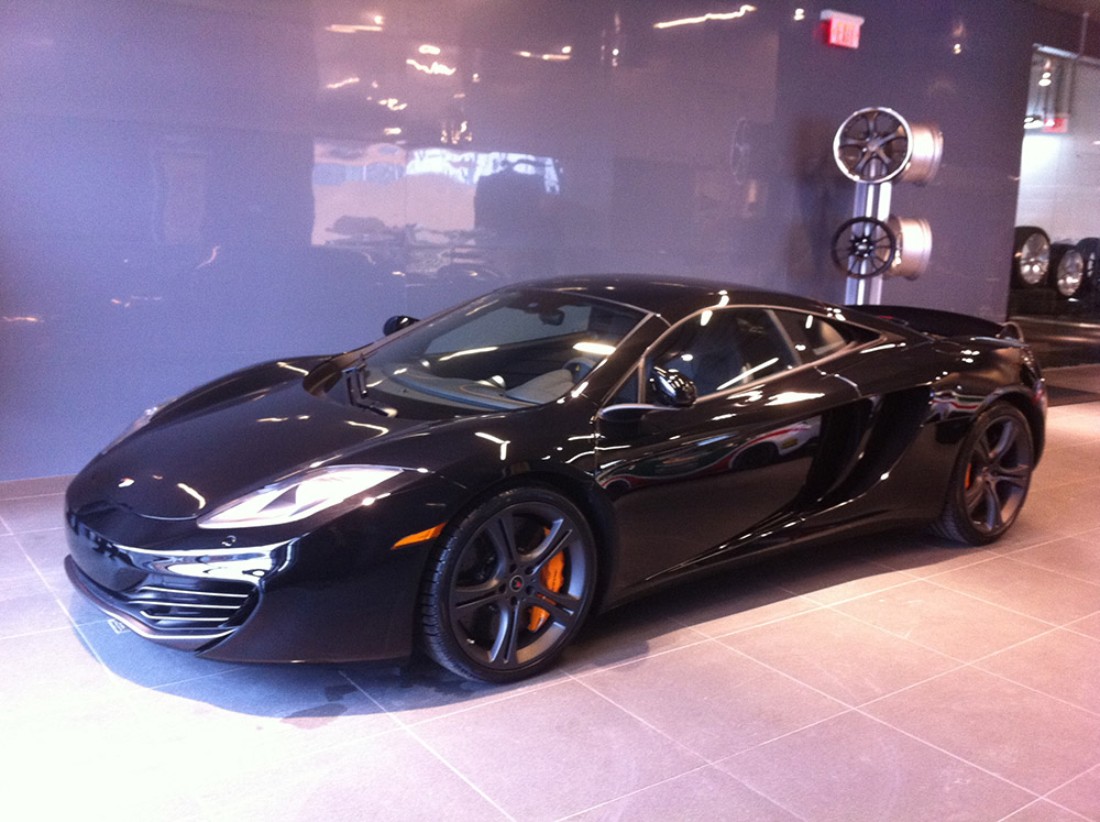 2020 McLaren 720S Coupe - 1,000th delivery in Canada
