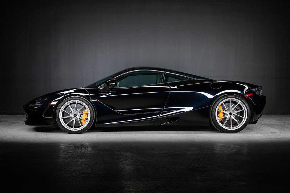 2020 McLaren 720S Coupe - 1,000th delivery in Canada