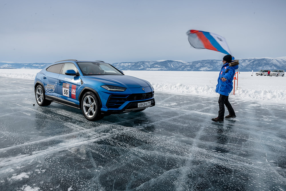 Lamborghini Urus Lake Baikal Speed Record