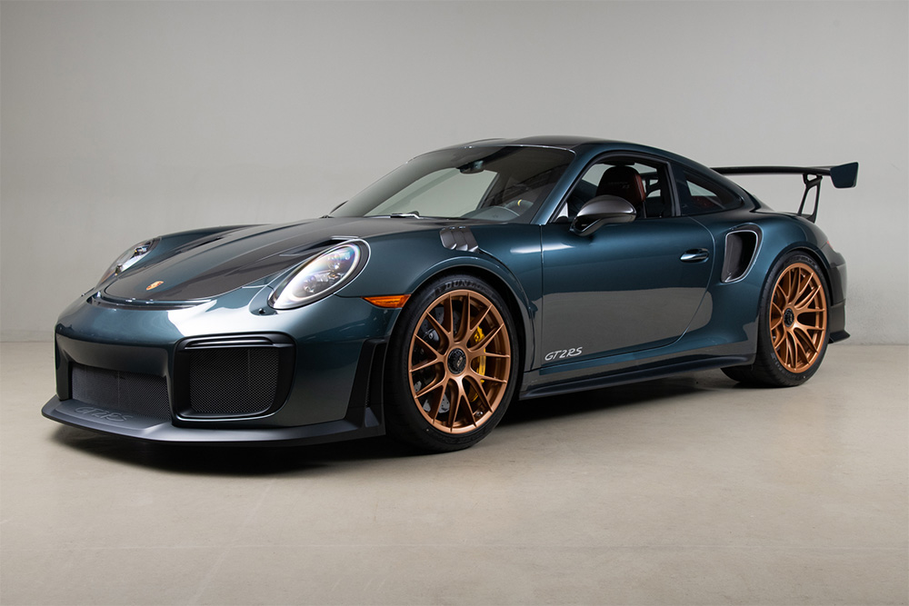 Porsche GT2RS カタログ 2019 Porsche GT2RS - The Speed Journal