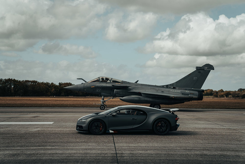 Bugatti Chiron Sport and Dassault Rafale Marine Race