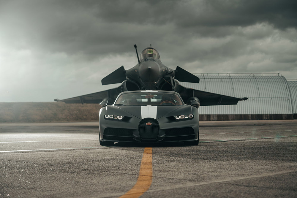 Bugatti Chiron Sport and Dassault Rafale Marine Race