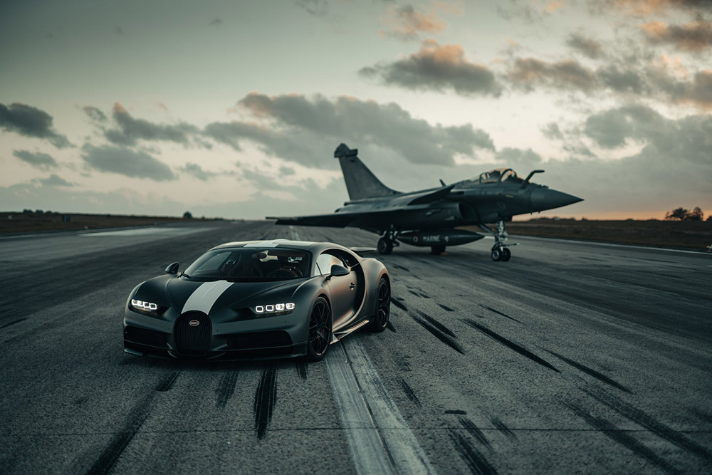Bugatti Chiron Sport and Dassault Rafale Marine Race