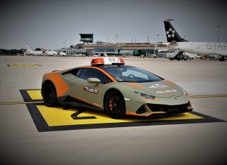 Bologna Airport Lamborghini Huracán EVO follow-me car