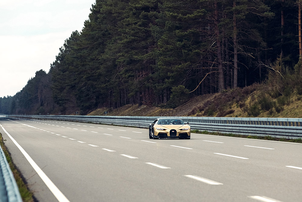 Bugatti Chiron Super Sport High-Speed Testing