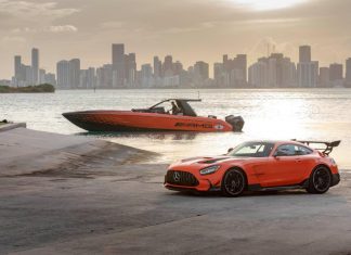 Mercedes-AMG Cigarette Racing Black Series Special Edition Boat