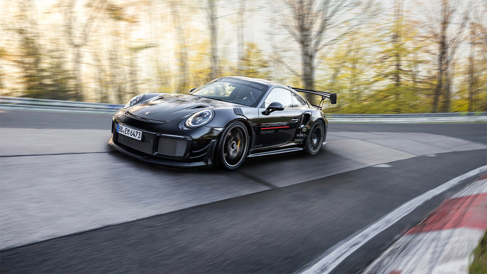 Porsche 911 GT2 RS Sets New Lap Record at the Nürburgring Nordschleife