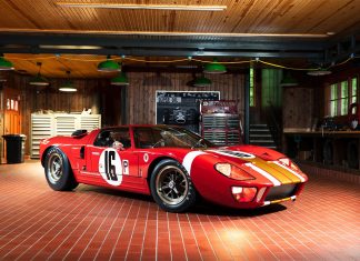 1966 Ford GT40 Alan Mann Lightweight at Gooding & Company Pebble Beach Auction
