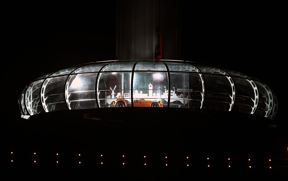 Caterham builds Seven 170 inside British Airways i360 pod