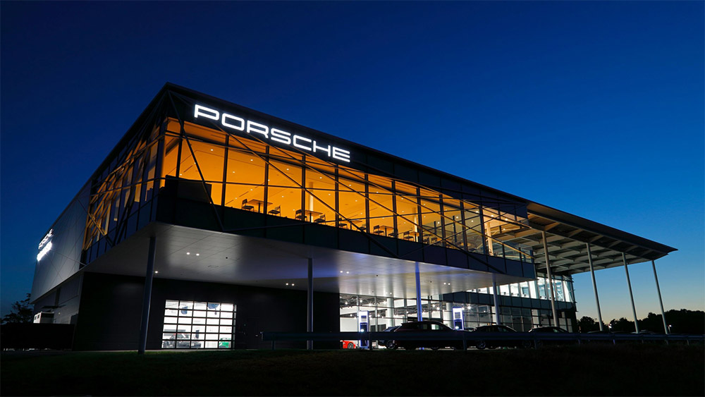 Porsche Experience Center Tokyo Opens