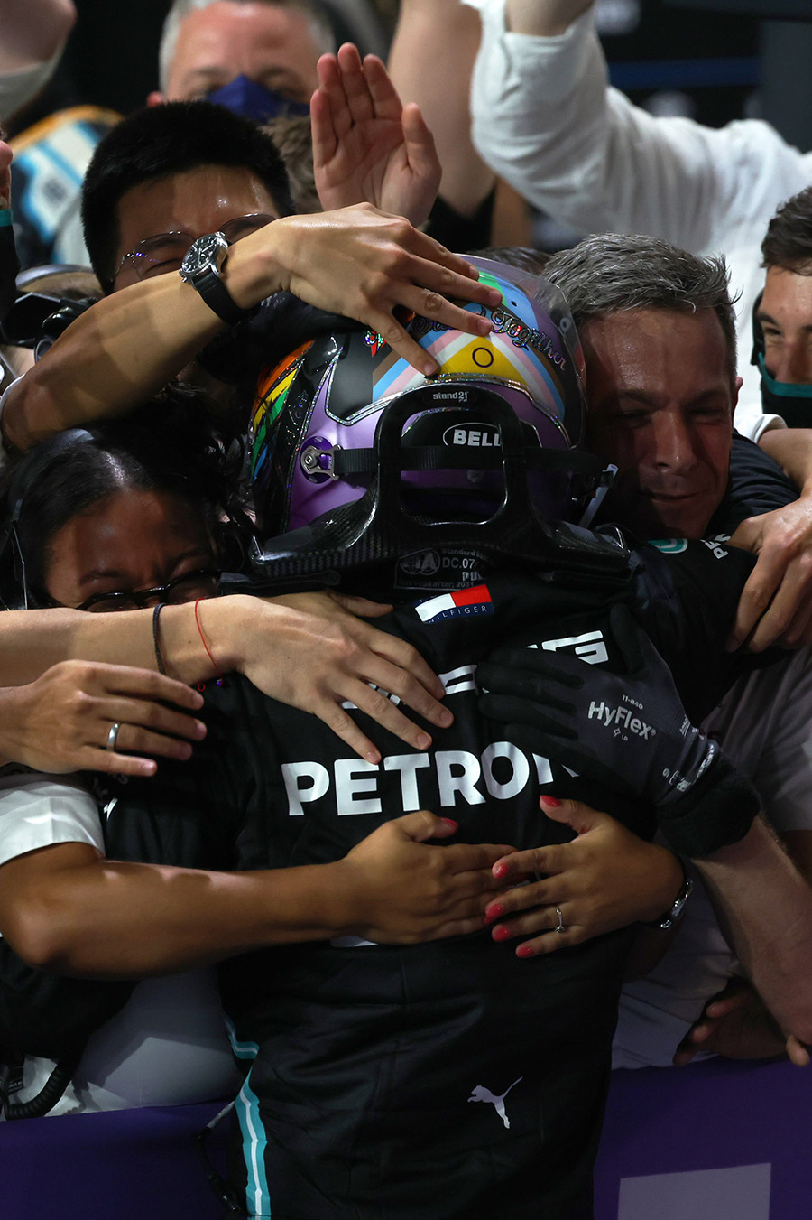 Lewis Hamilton Wins inaugural Saudi Arabian Grand Prix