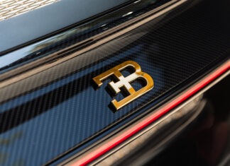 Bugatti Chiron L’Ébé 24-Karat gold accents