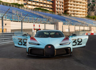 Bugatti Chiron Pur Sport Grand Prix Makes Public Debut at Top Marques Monaco