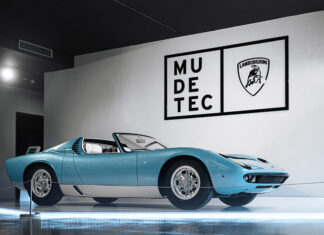 1968 Lamborghini Miura Roadster MUDETEC display