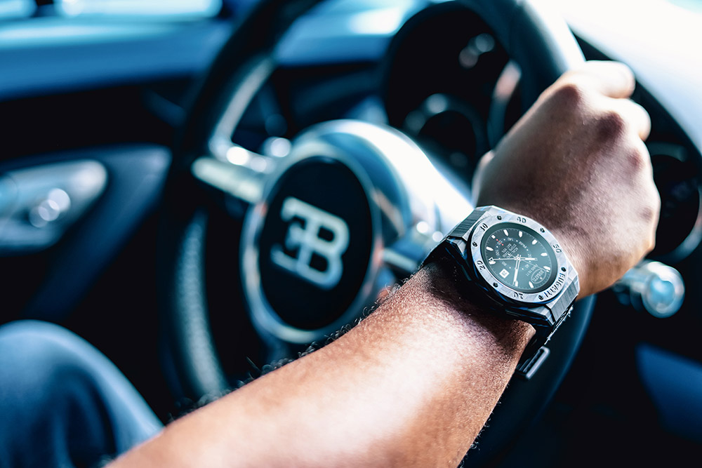 Bugatti and VIITA Watches Carbone Limited Edition Carbon Fiber smartwatch