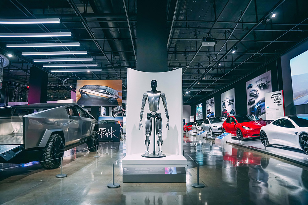 Petersen Automotive Museum Tesla Exhibit Now Open to the Public