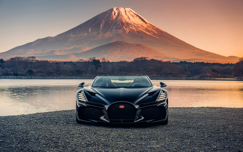 Bugatti W16 Mistral Tokyo Tour
