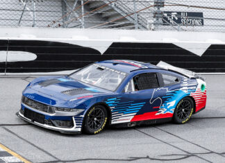Ford Mustang 2024 NASCAR Cup Race Car