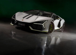 Lamborghini Arena customized Ad Personam Revuelto