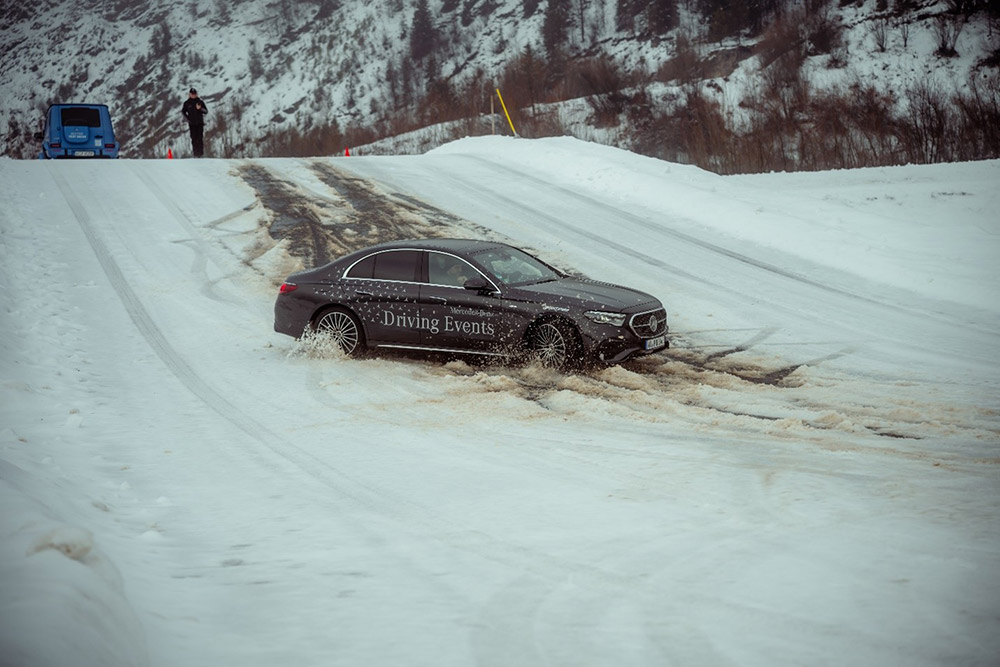 Mercedes-Benz Driving Events Berufsfahrer training in Saalfelden