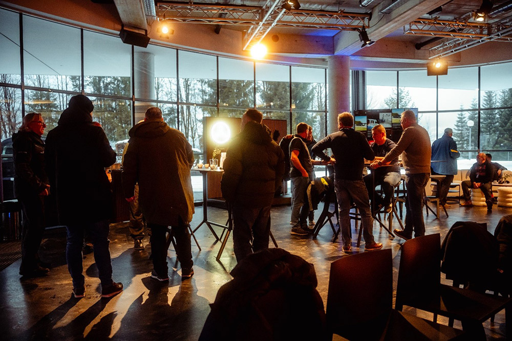 Mercedes-Benz Driving Events Berufsfahrer training in Saalfelden