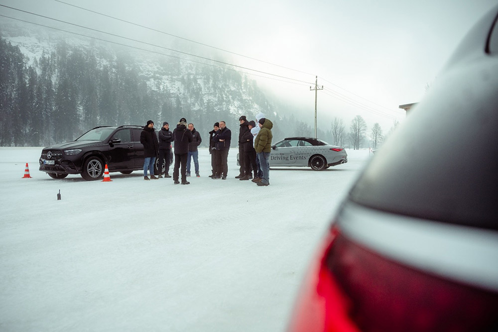Mercedes-Benz Driving Events Berufsfahrer training in Saalfelden