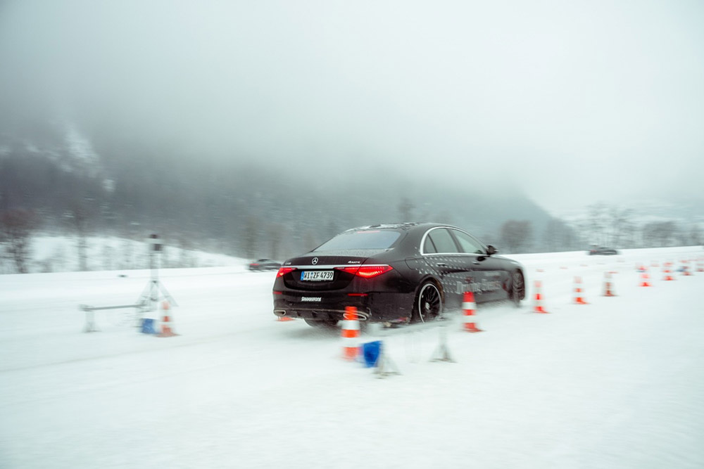 Mercedes-Benz Driving Events Berufsfahrer training in Saalfelden