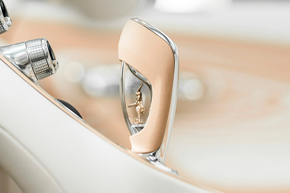 Bugatti W16 Mistral La Perle Rare