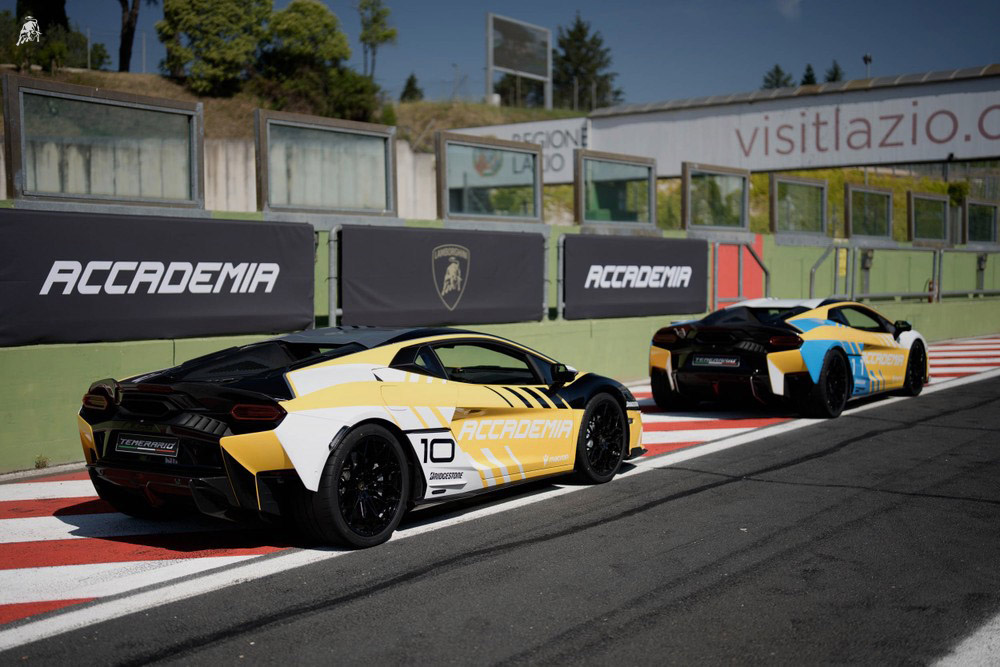 Lamborghini Accademia Mach II in the Temerario