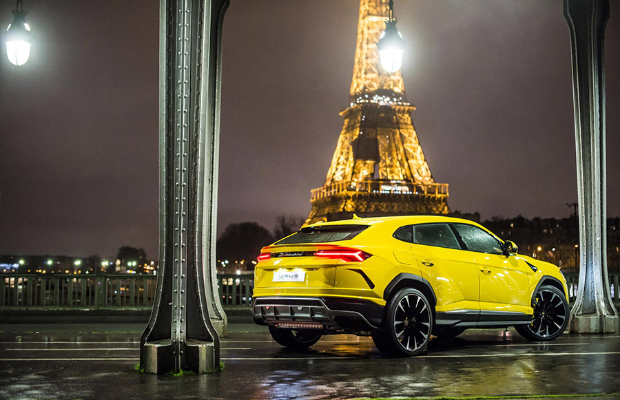 Lamborghini Urus Paris Dealership