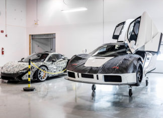 McLaren F1 Service Center