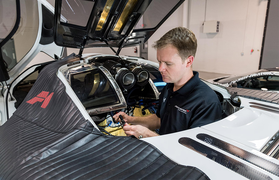 McLaren F1 Service Center