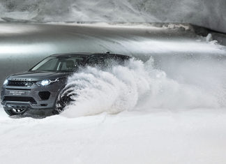 Land Rover Snow Tunnel Challenge