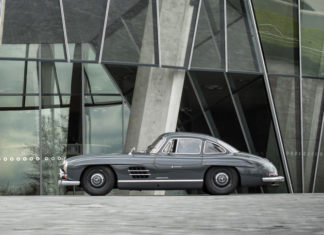 Mercedes-Benz 300SL Gull-Wing