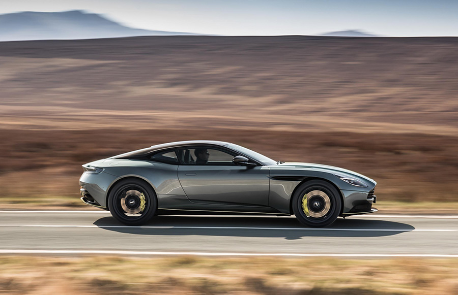 Aston Martin DB11 AMR